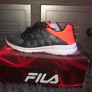 FILA Sneakers